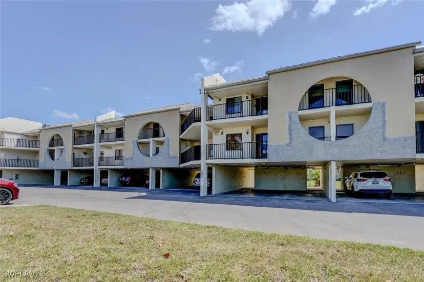 Picture of 21440 Bay Village Dr 122, Fort Myers Beach FL 33931