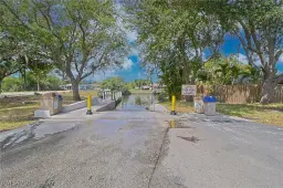 Picture of 2238 Davis Blvd, Fort Myers, FL 33905