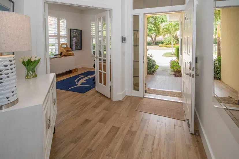 Picture of 518 E Tall Oaks Drive, Palm Beach Gardens FL 33410