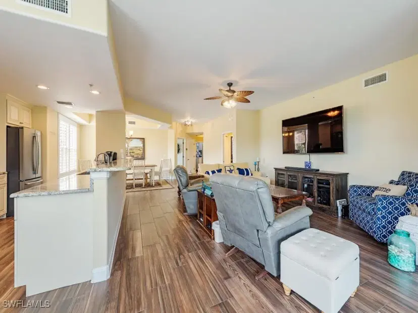 Picture of 3190 Sea Trawler Bend 1502, North Fort Myers FL 33903
