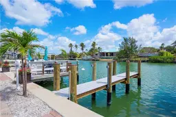 Picture of 1950 Gulf Shore Blvd N 309, Naples, FL 34102