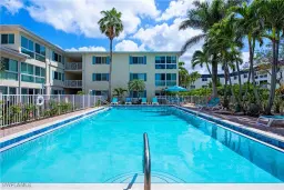 Picture of 1950 Gulf Shore Blvd N 309, Naples, FL 34102