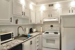 Picture of 2841 Somerset Drive 217, Lauderdale Lakes, FL 33311
