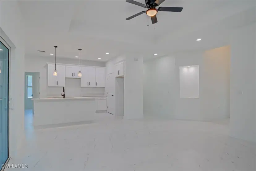 Picture of 2113 Robert Ave, Alva FL 33920