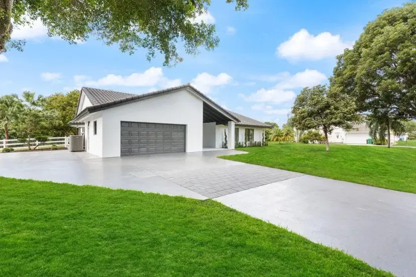 Picture of 5811 SW 164Th Ter, Southwest Ranches FL 33331