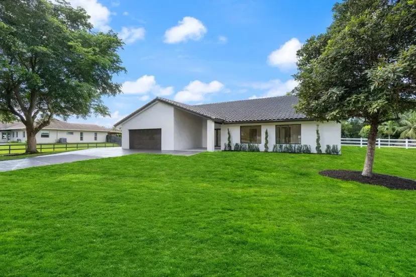 Picture of 5811 SW 164Th Ter, Southwest Ranches FL 33331