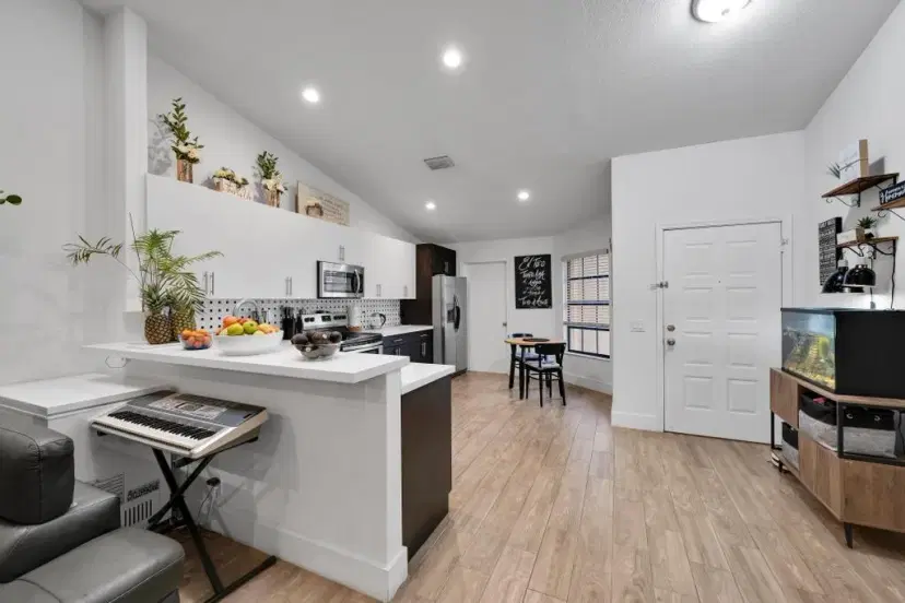 Picture of 8205 Waterford Ave, Tamarac FL 33321