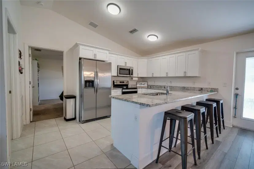 Picture of 325 NW 10Th Ter, Cape Coral FL 33993