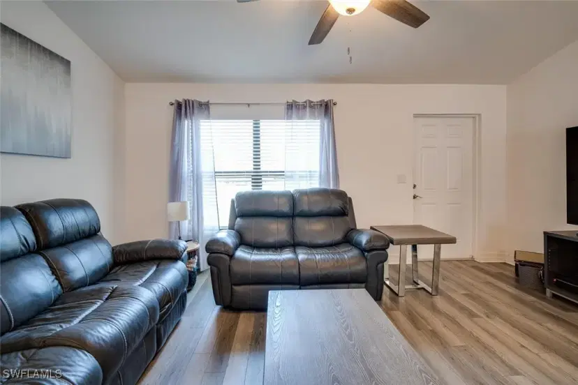 Picture of 325 NW 10Th Ter, Cape Coral FL 33993