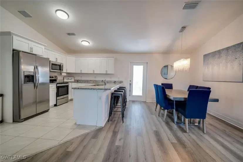 Picture of 325 NW 10Th Ter, Cape Coral FL 33993