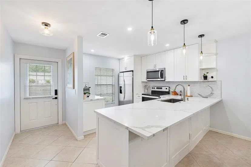 Picture of 393 Bennington Ln 393, Lake Worth FL 33467