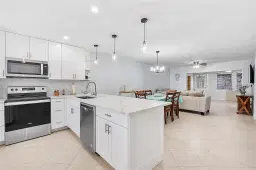 Picture of 393 Bennington Ln 393, Lake Worth, FL 33467