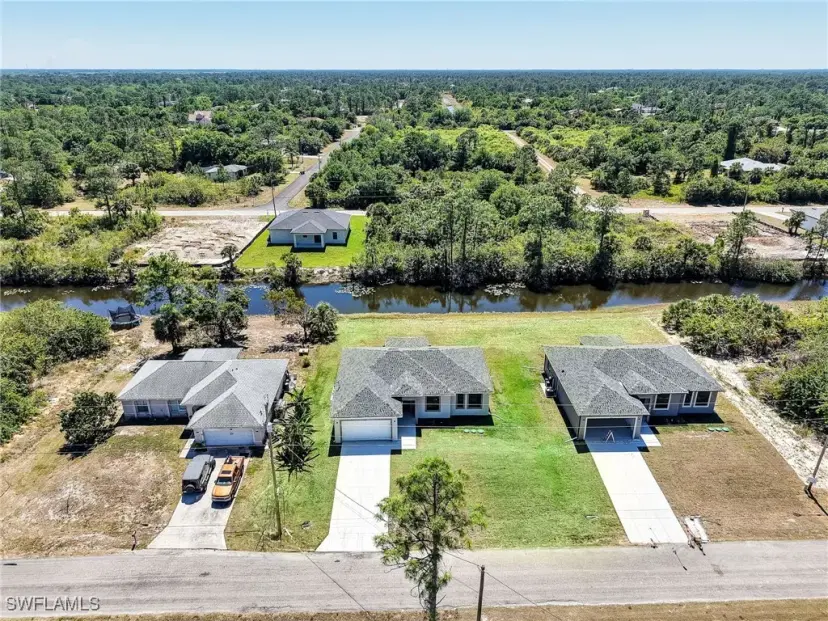 Picture of 1134 Cumming St E, Lehigh Acres FL 33974