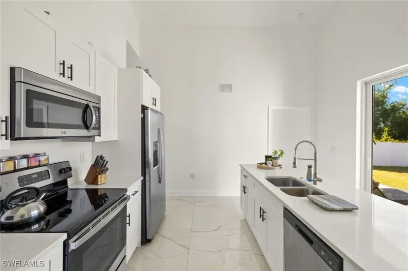 Picture of 840 Carpenter St E, Lehigh Acres FL 33974