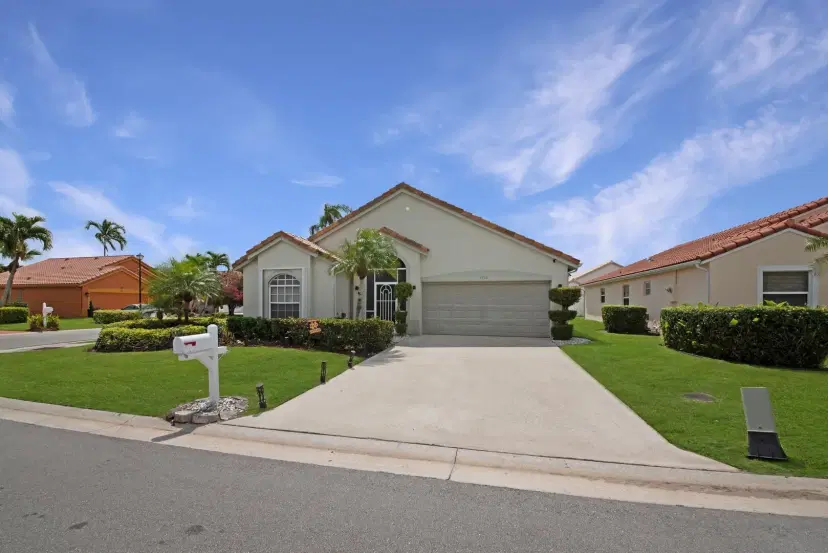 Picture of 7710 N Great Glen Circle, Delray Beach FL 33446