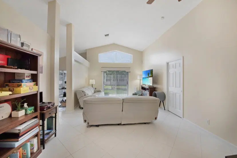 Picture of 7710 N Great Glen Circle, Delray Beach FL 33446