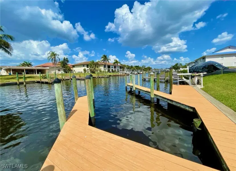Picture of 1615 SE 46Th Ln 106, Cape Coral FL 33904