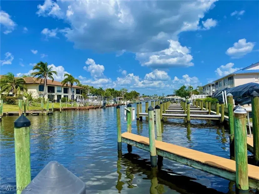 Picture of 1615 SE 46Th Ln 106, Cape Coral FL 33904