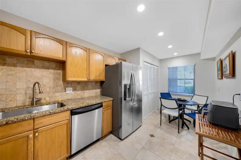 Picture of 3641 Oaks Clubhouse Dr 106, Pompano Beach FL 33069