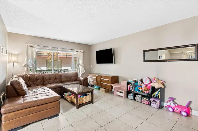 Picture of 8002 Lagos De Campo Blvd B-101, Fort Lauderdale FL 33321
