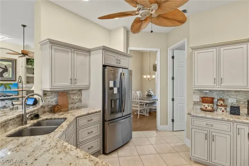 Picture of 16110 Edgemont Dr, Fort Myers FL 33908