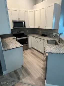Picture of 462 Tallwood St 103, Marco Island, FL 34145