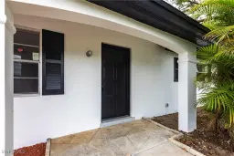 Picture of 818 Gardenside Ct, Lehigh Acres, FL 33936