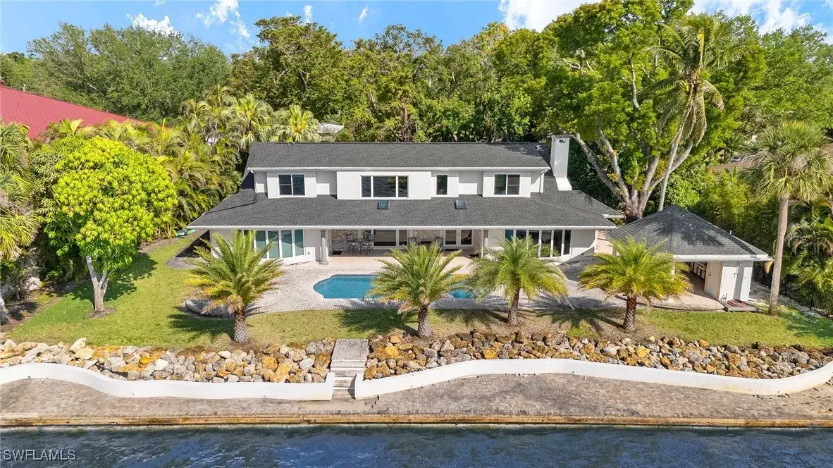 Picture of 3530 Stuart Ct, Fort Myers, FL 33901
