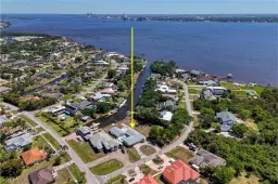Picture of 1888 Coral Cir, North Fort Myers, FL 33903