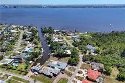 Picture of 1888 Coral Cir, North Fort Myers, FL 33903