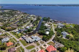 Picture of 1888 Coral Cir, North Fort Myers, FL 33903