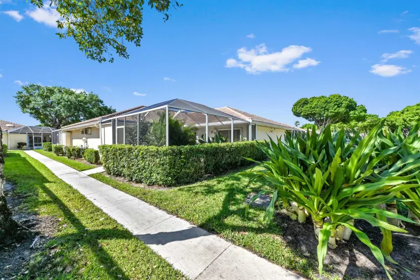 Picture of 9189 Sun Terrace Circle B, Palm Beach Gardens FL 33403
