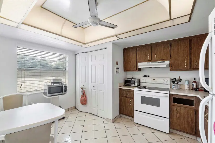 Picture of 7664 NW 18Th St 302, Margate FL 33063