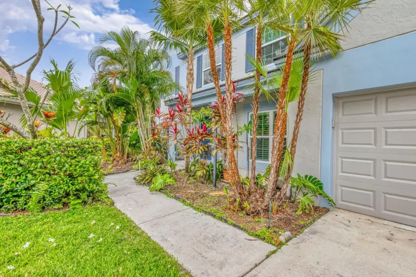 Picture of 10263 Hunt Club Lane, Palm Beach Gardens FL 33418