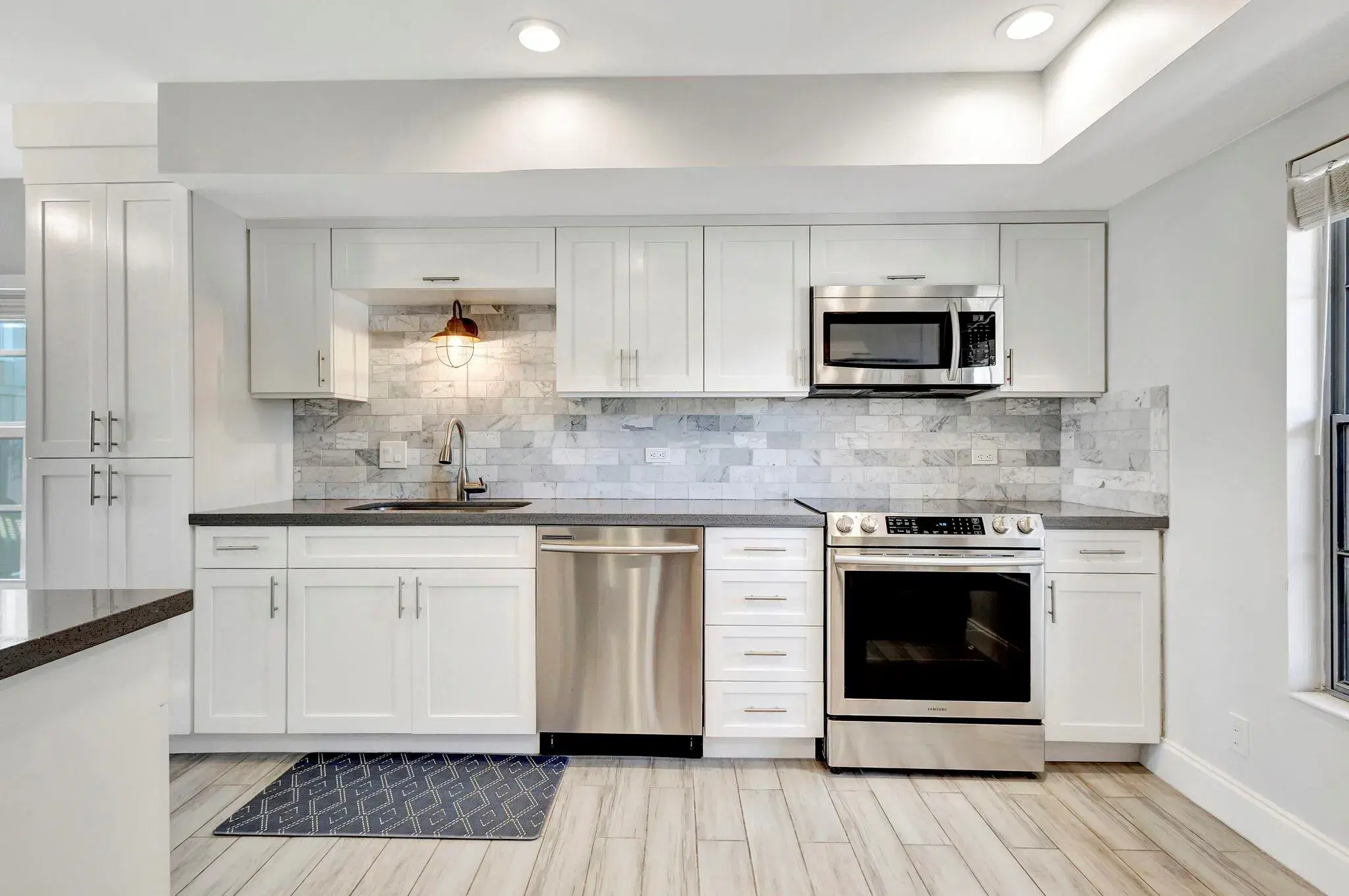 Picture of 18570 SE Wood Haven Lane E, Jupiter, FL 33469