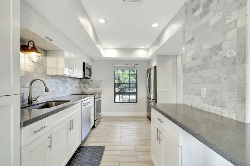 Picture of 18570 SE Wood Haven Lane E, Jupiter FL 33469