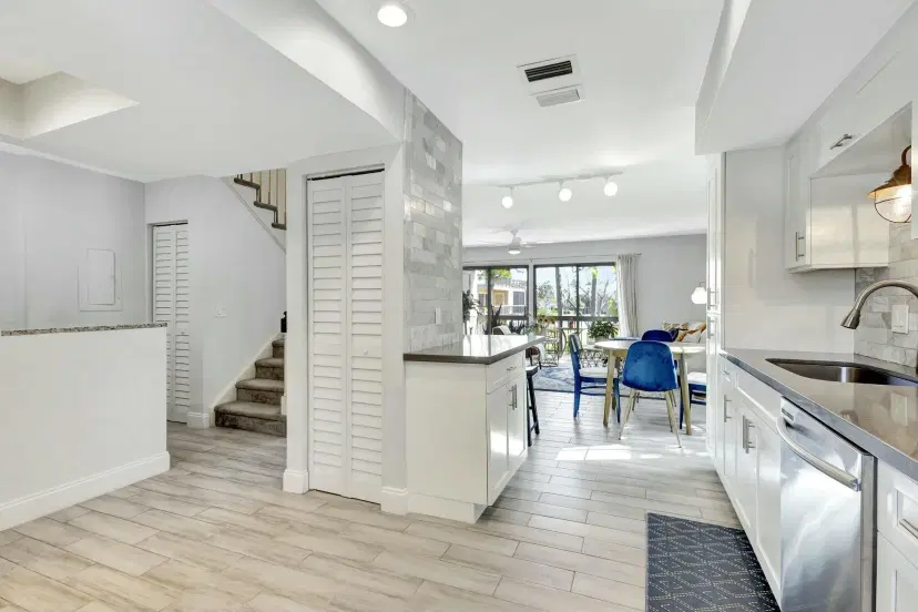 Picture of 18570 SE Wood Haven Lane E, Jupiter FL 33469