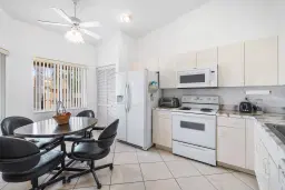 Picture of 5952 Regal Glen Drive 207, Boynton Beach, FL 33437