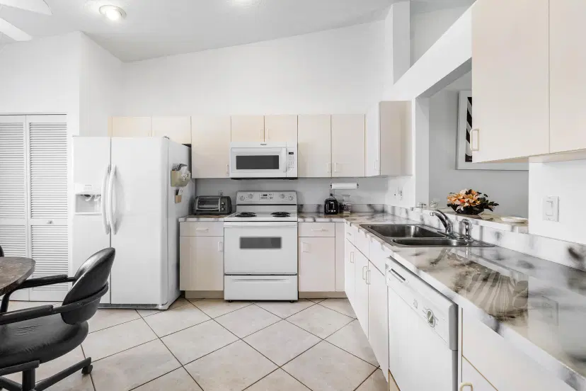 Picture of 5952 Regal Glen Drive 207, Boynton Beach FL 33437