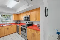 Picture of 1006 SE 46Th St 1B, Cape Coral, FL 33904