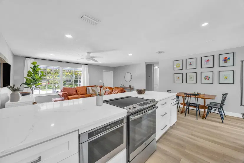 Picture of 8 Willow Road, Tequesta FL 33469