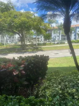 Picture of 800 SW 125Th Way 112 O, Hollywood, FL 33027
