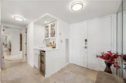 Picture of 3115 Gulf Shore Blvd N 112S, Naples, FL 34103