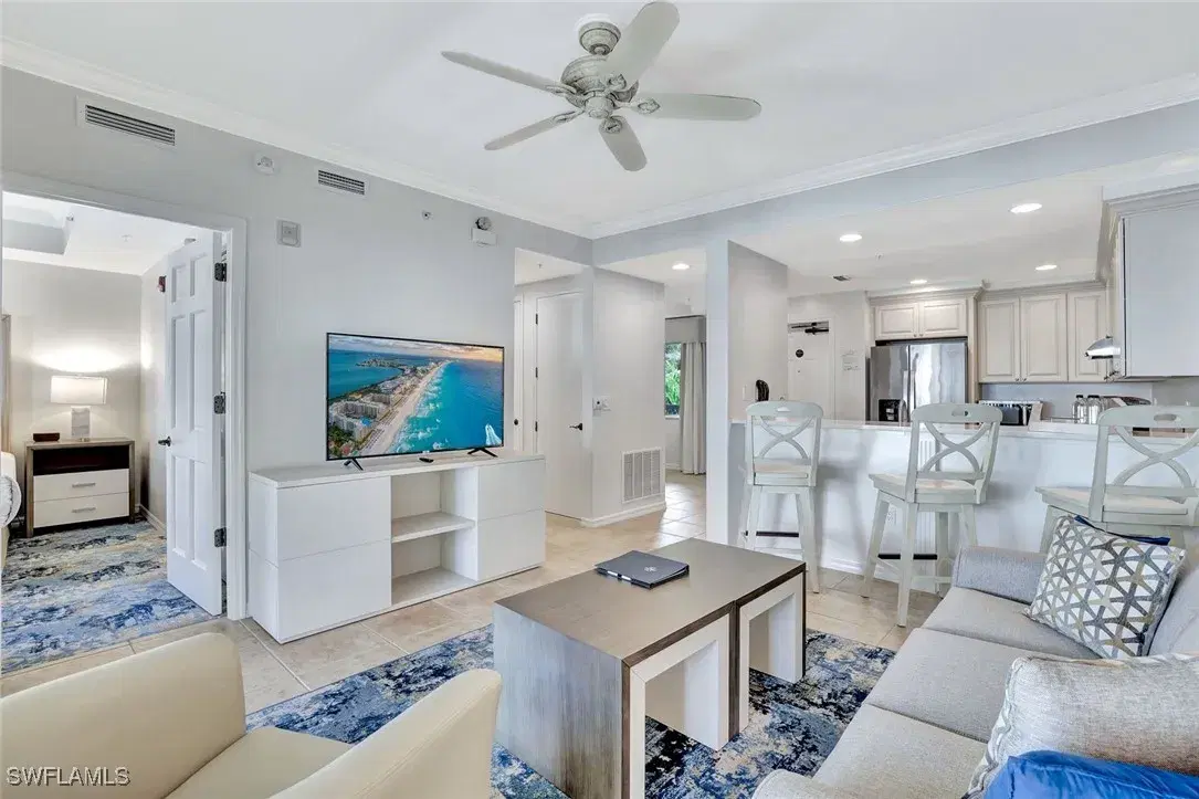 Picture of 221 9Th St S 219, Naples, FL 34102