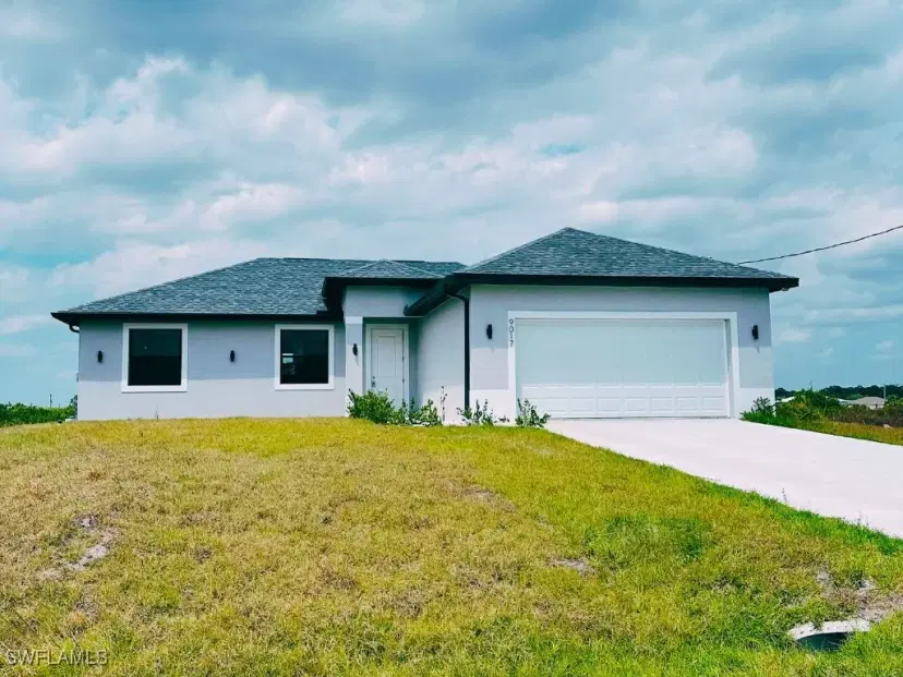 Picture of 9017 Meadow Cir, Labelle FL 33935