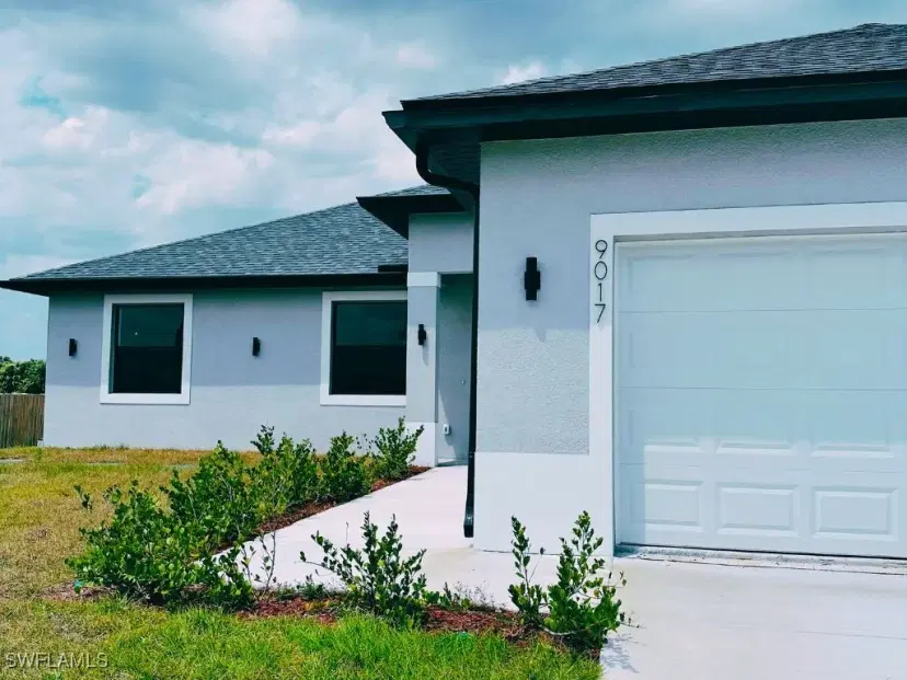 Picture of 9017 Meadow Cir, Labelle FL 33935