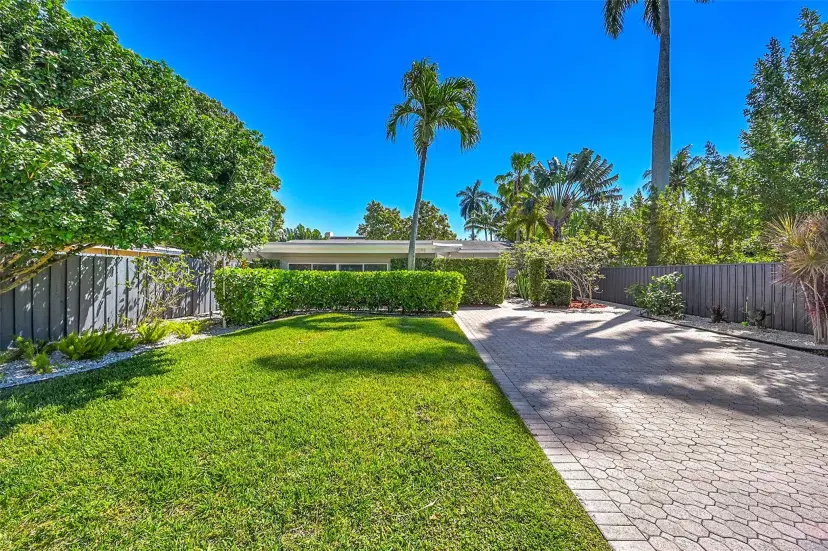 Picture of 3044 NE 15Th Terrace, Oakland Park FL 33334