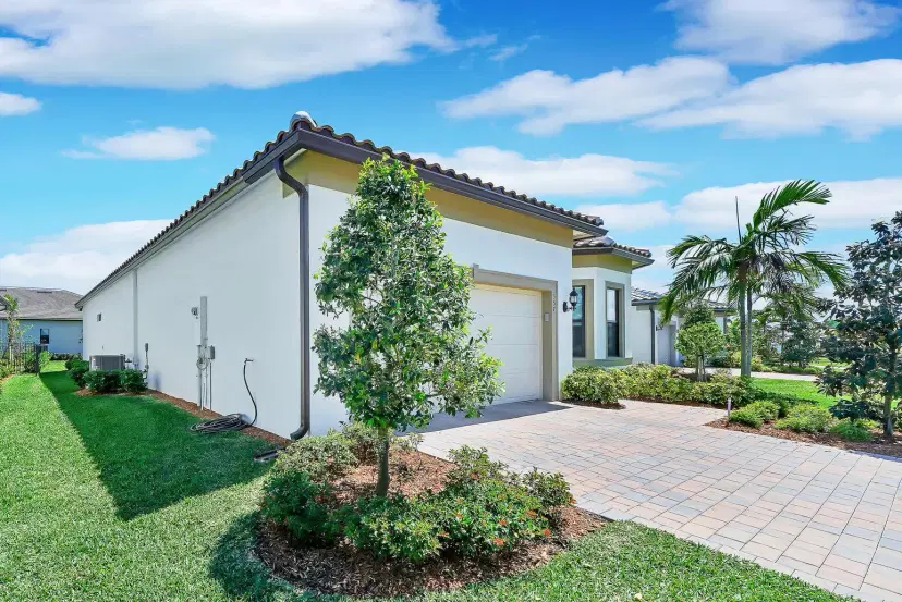 Picture of 357 SE Filoli Drive, Port St Lucie FL 34984