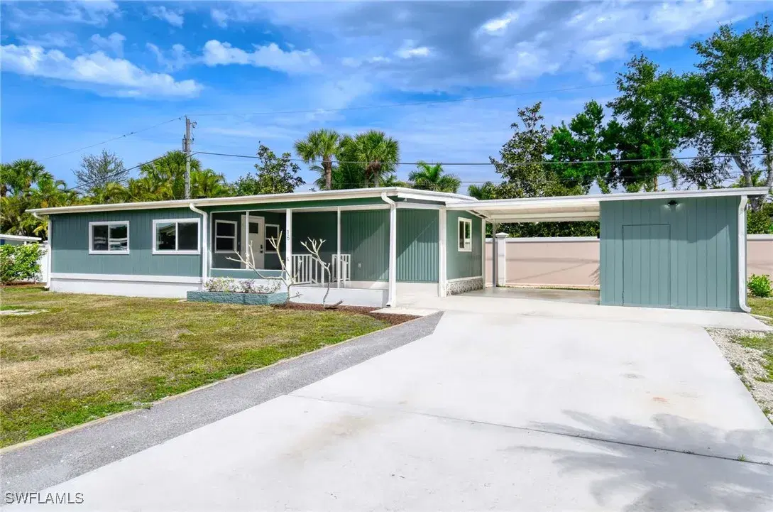 Picture of 16 Sonderhen Dr, Naples, FL 34114