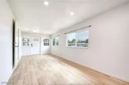 Picture of 16 Sonderhen Dr, Naples, FL 34114